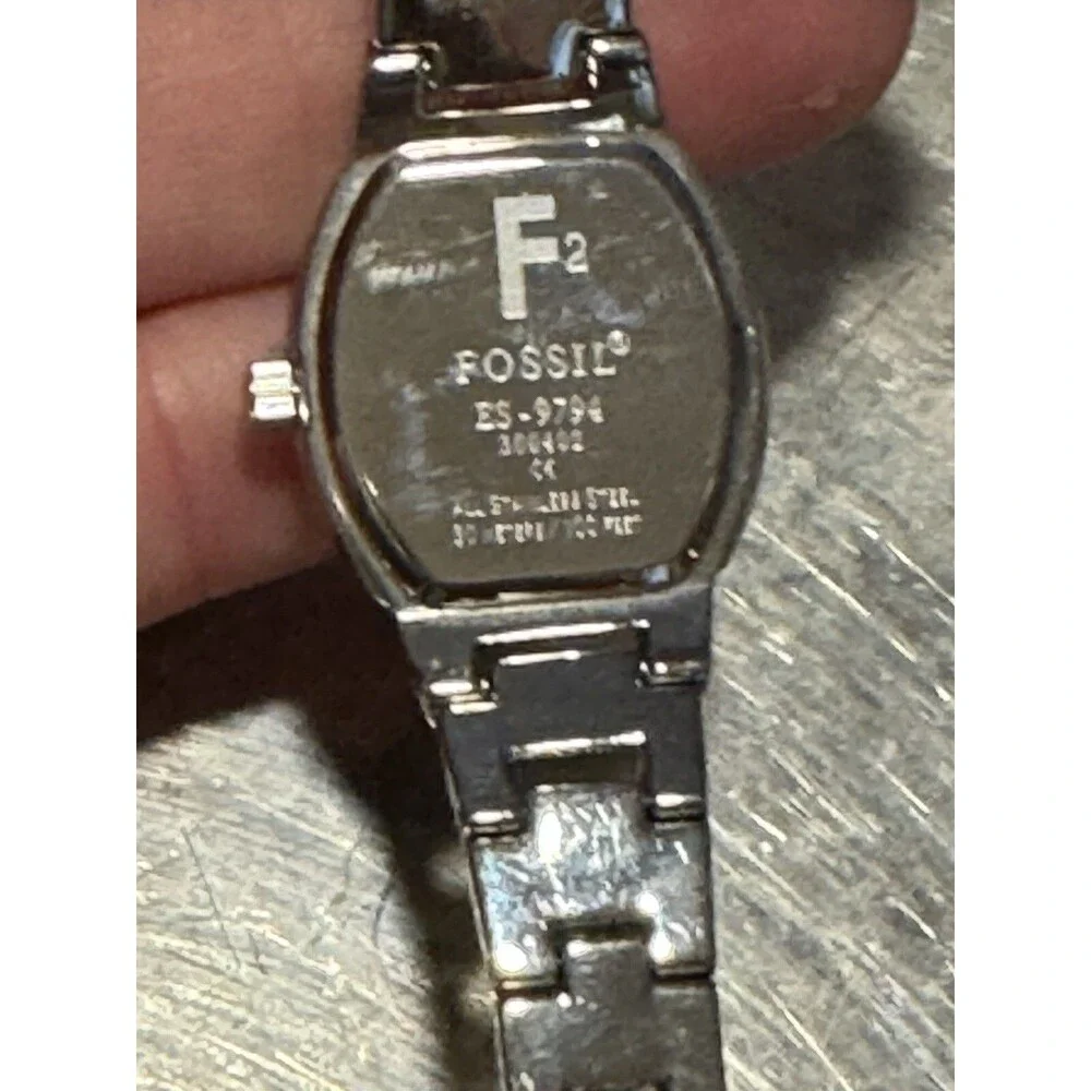 Vintage Blue & Purple-dial Fossil Women's Watch Silver-tone Es-9422